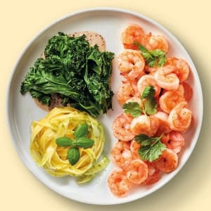 Паста тальятелле с королевскими креветками и соусом Песто