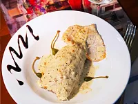Кальмар фаршированный в сливочном соусе
