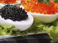 Яйца, фаршированные икрой
