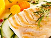 Филе трески, запеченное с овощами