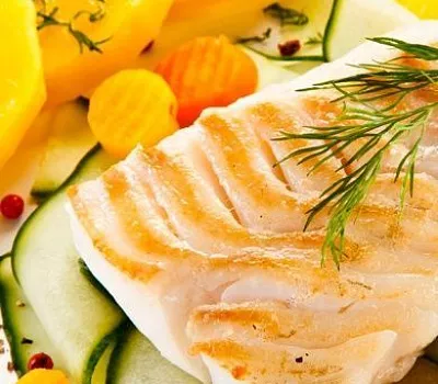 Филе трески, запеченное с овощами